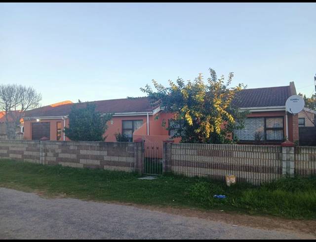 3 BEDROOM HOUSE FOR SALE IN MOTHERWELL